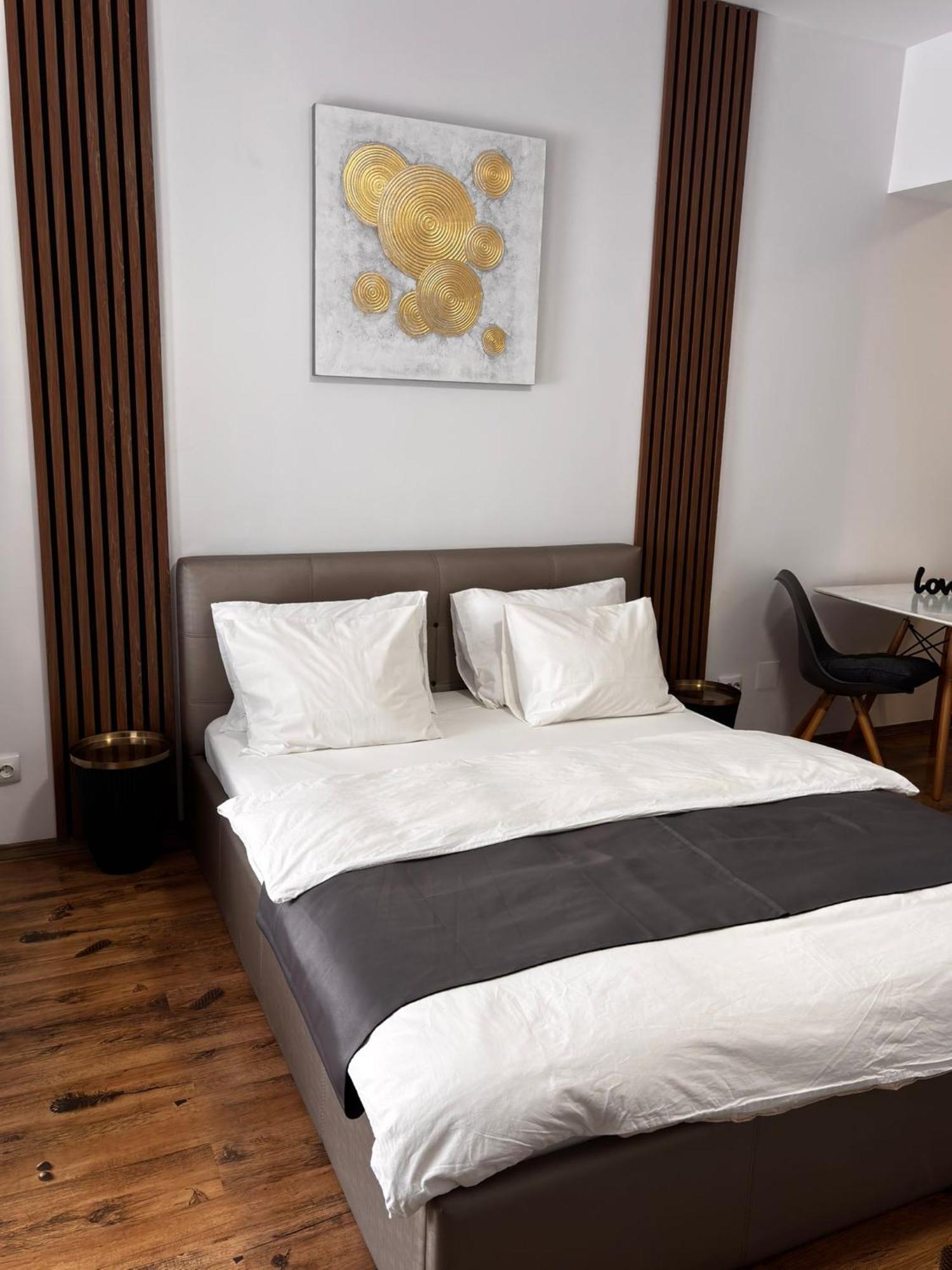 Central Studio Bucharest بوخارست المظهر الخارجي الصورة