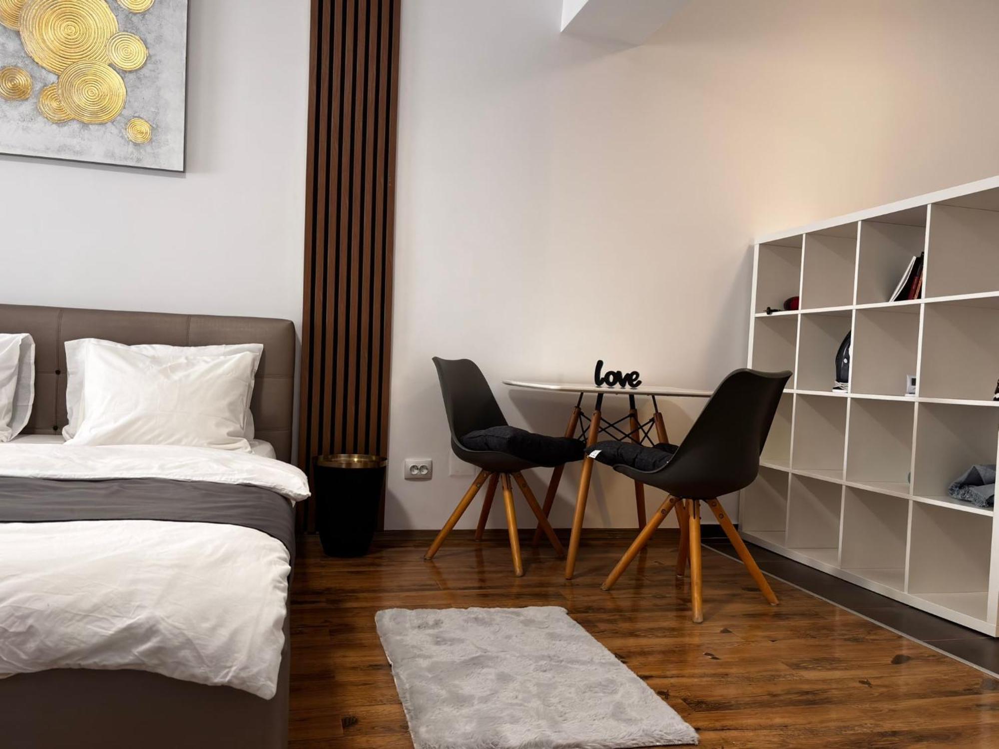 Central Studio Bucharest بوخارست المظهر الخارجي الصورة